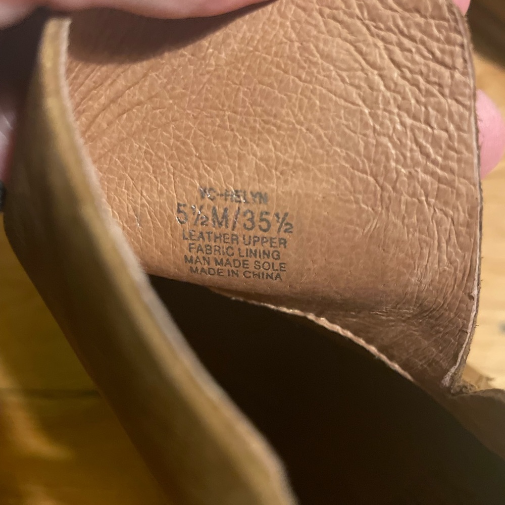 Never worn 💥 Leather Bootie’s - Picture 2 of 5